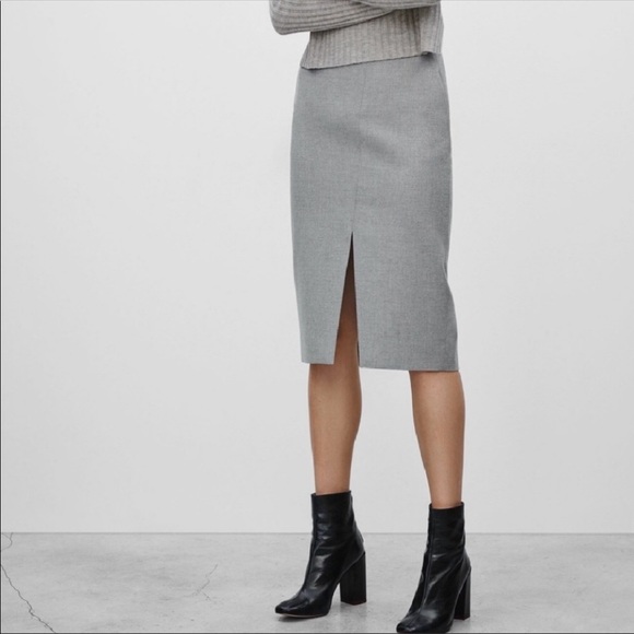 EUC Aritzia Babaton jax charcoal pencil skirt - Size 8 - Picture 1 of 4